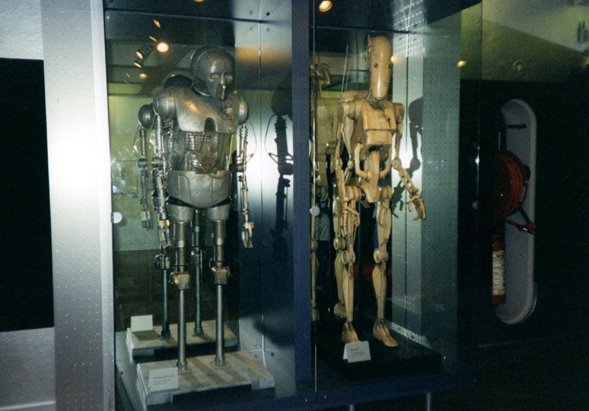 11 - 2-1B & Battle Droid.jpg