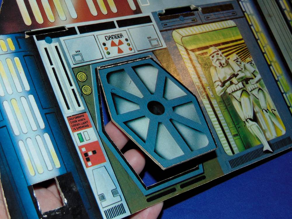 11 - Palitoy Death Star.jpg