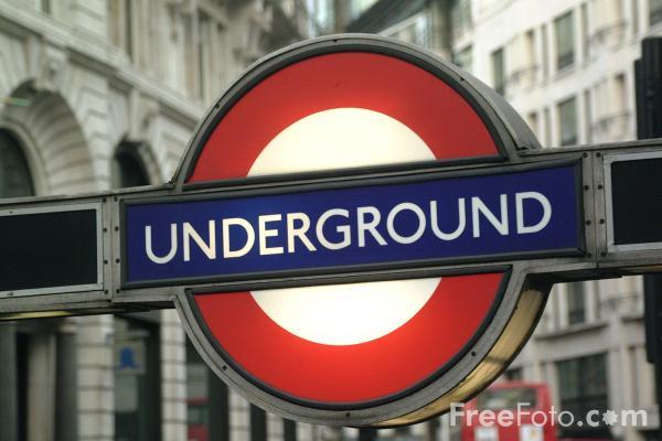 31_34_26---London-Underground-Sign_web.jpg