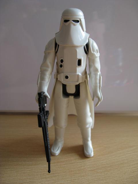 al-stormtrooper-in-hoth-battle-gear-kenner-YPS-004.jpg
