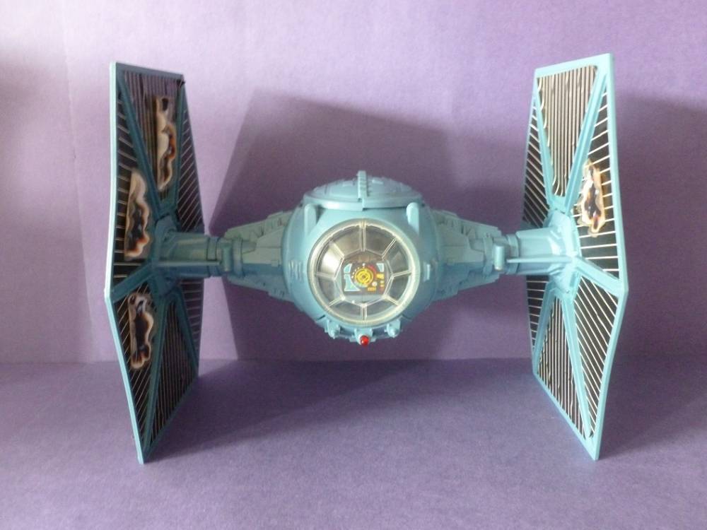 Battle Damaged Imperial Tie Fighter Vehicle.jpg