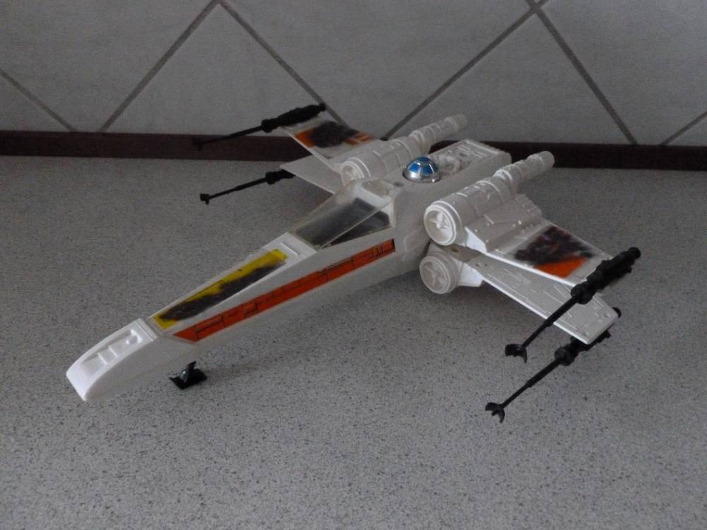 Battle Damaged X-Wing Fighter.jpg