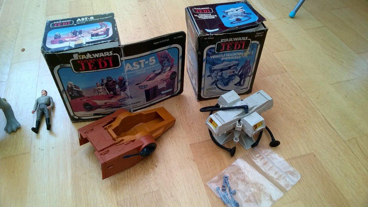 CSKT5v-WIAEUniV.jpg
