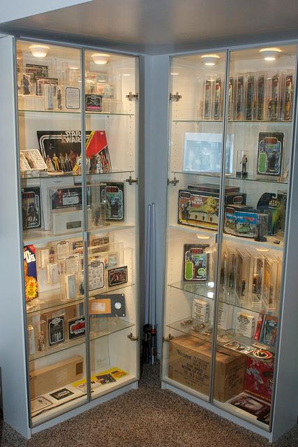 displaycases.jpg