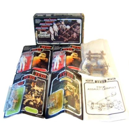 ewok-combat-playpack-contents.jpg