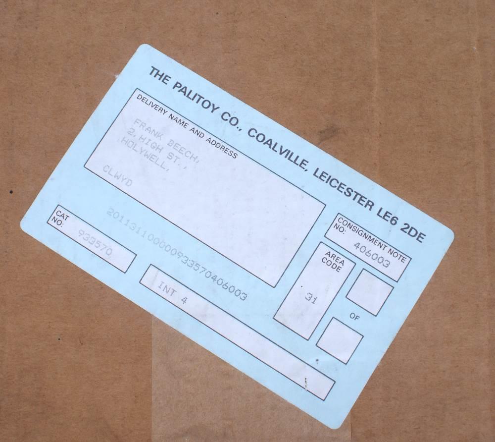 INT-4 bilogo shipping case (2).JPG