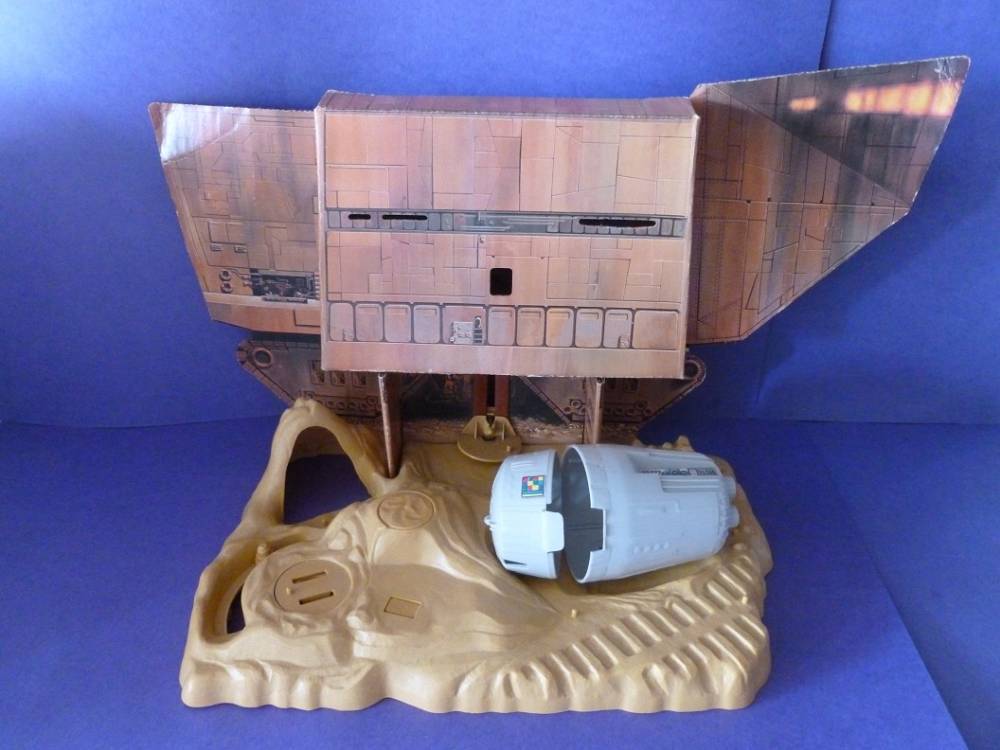 Kenner Land Of The Jawas Action Playset.jpg