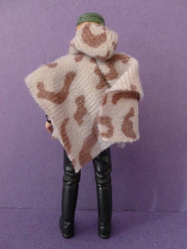 LUKE SKYWALKER In Battle Poncho 30_zps6blocdu3.jpg