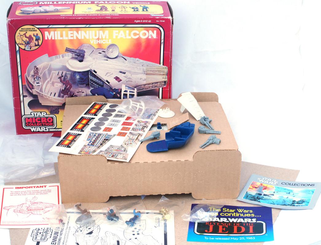 Micro-Collection-Millennium-Falcon-1.jpg