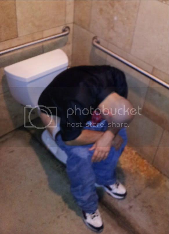 nickdrunkontoilet.jpg
