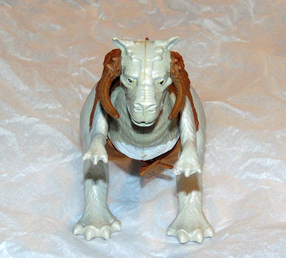 Palitoy Solid Belly Tauntaun - 03.jpg