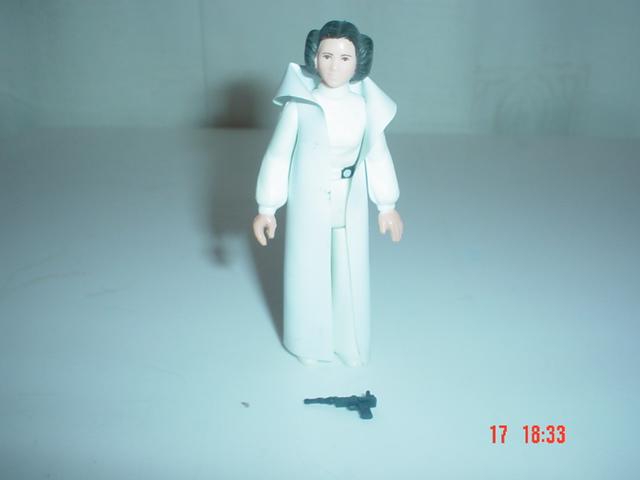 Princess Liea. 1977 + gun + plastic type gown..jpg