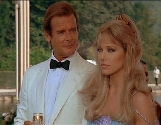 Roger-Moore-Tanya-Roberts.jpg