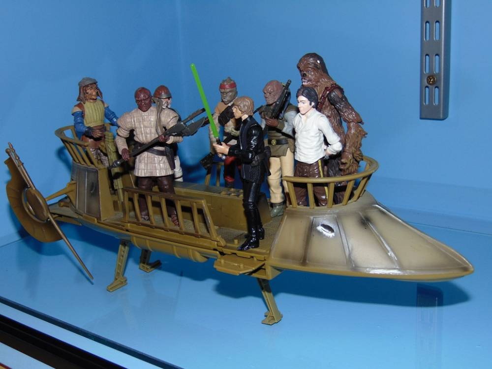 Skiff 02.jpg