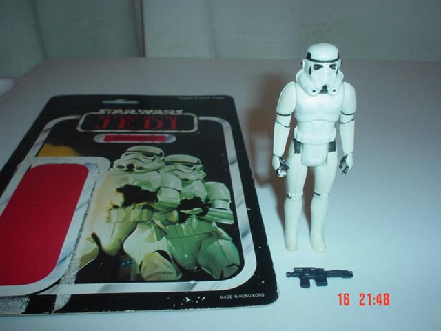 Stormtrooper 1977 HK. + backing card + gun..jpg