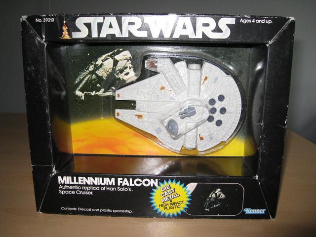 sw-die-cast-millennium-falcon-misb-anh-kenner-001.jpg