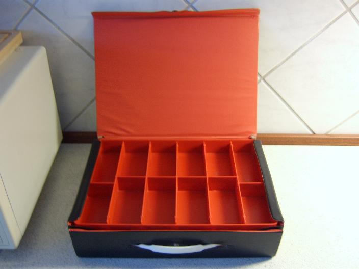 The Empire Strikes Back Vinyl Storage Case8.JPG