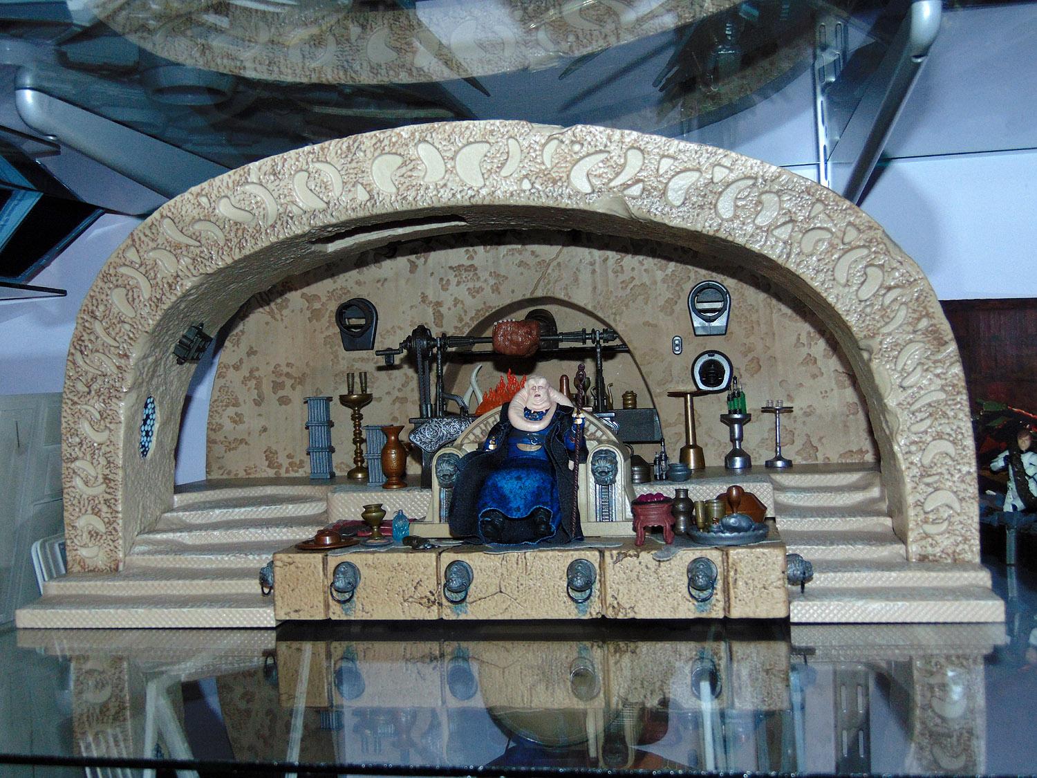 Throne - 03.jpg