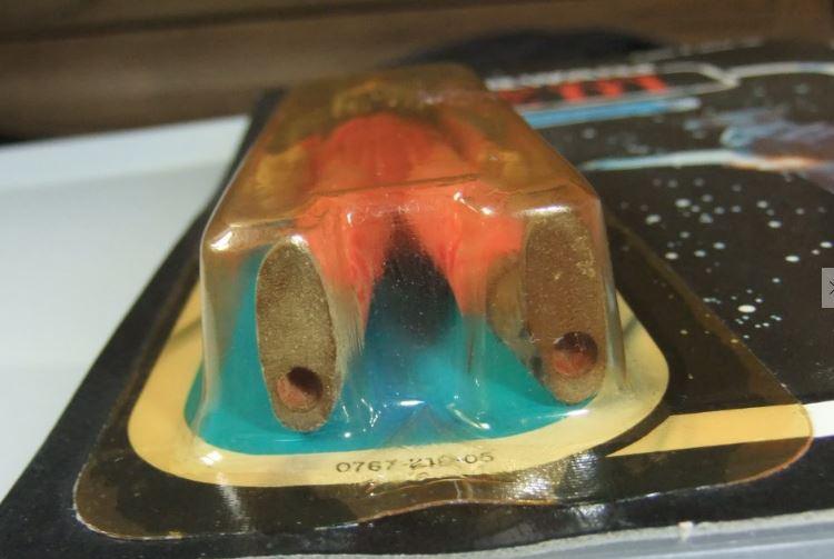 Vintage B-Wing Pilot foot frosting & gap in bubble bottom.JPG