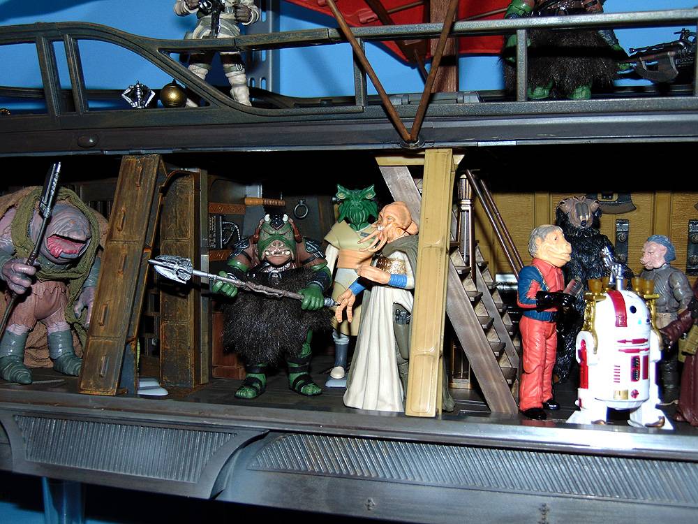 09 - Barging In Close Left.jpg