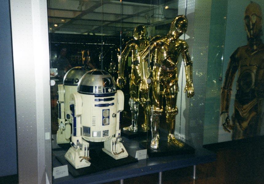 12 - R2-D2 & C-3PO 2.jpg