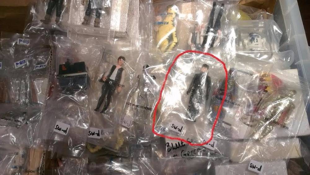 Imperial commander fake.jpg
