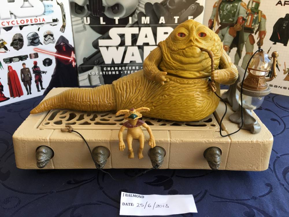 Jabba the Hutt playset - front.jpg